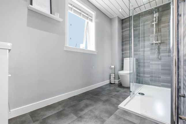 30, Loudon Crescent, Kilwinning photo 3
