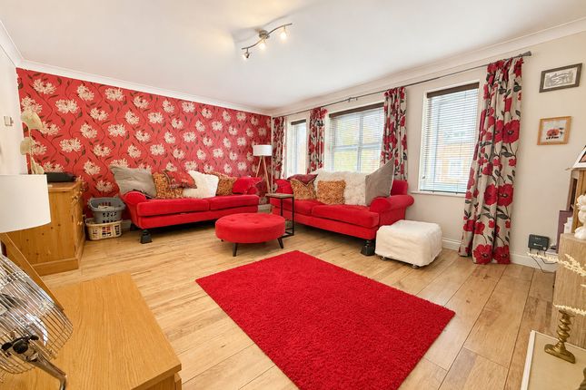 31, Lynmouth Road, Swindon photo 4