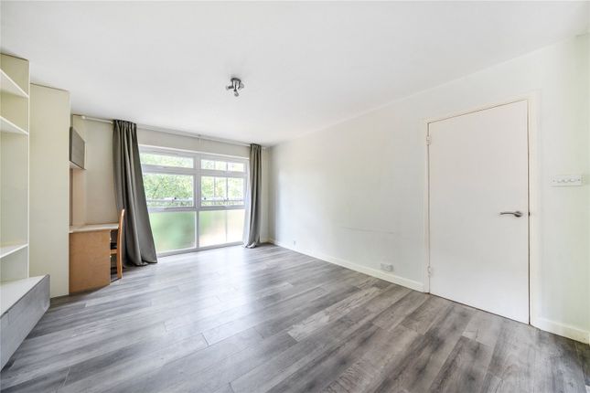 Flat 6, Headley Court, 78, Lawrie Park Road, London photo 4