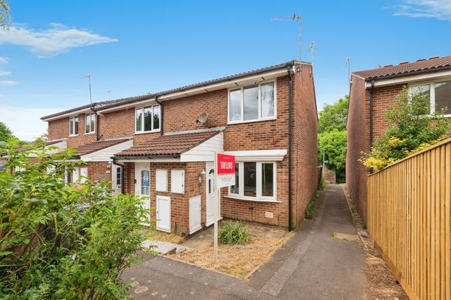 Thumbnail Flat for sale in Holly Close, Speedwell, Bristol