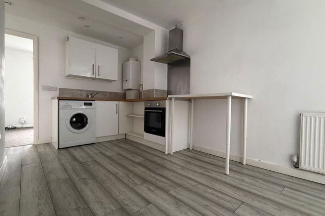 Flat 4, 139 Marldon Road, Paignton photo 3
