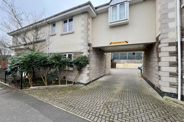 Flat for sale in Bright Street, Kingswood, Bristol