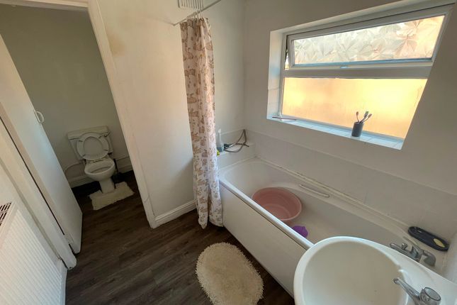 54, Bilston photo 4