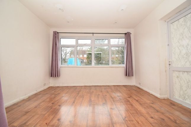 11, Wynlie Gardens, Pinner photo 4