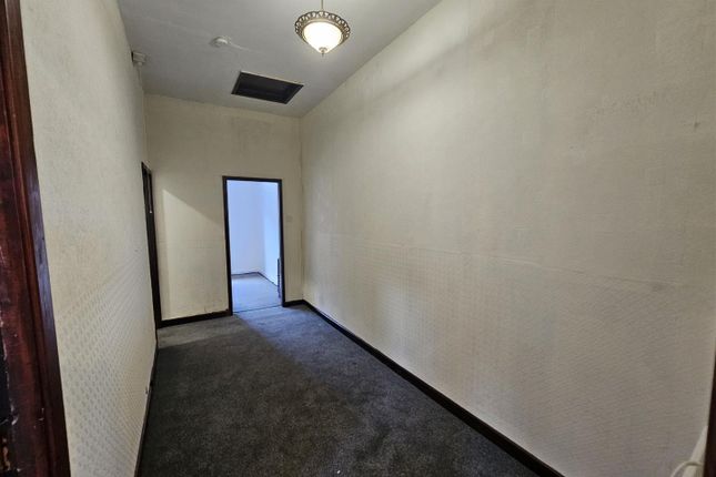 7a, Morris Green Lane, Bolton photo 3