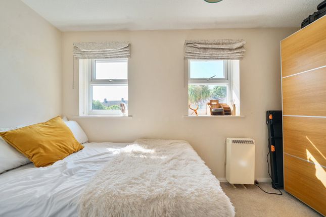 67, Cowslip Close - SILVER SUB, Gosport photo 4