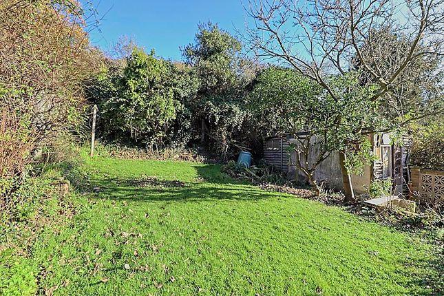 21, Kings Road, Benfleet photo 3