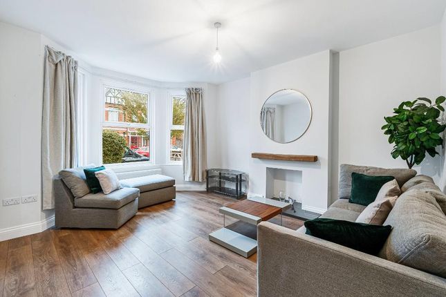 Coldershaw Road, London photo 2