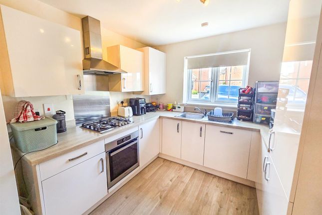 71, Dragonfly Crescent, Bedford photo 3