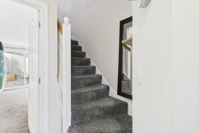 15, Garton Way, Ashford photo 4
