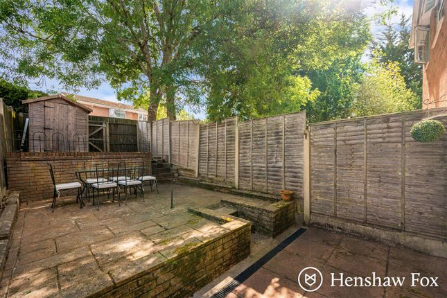 13, Goldcrest Gardens, Southampton photo 2