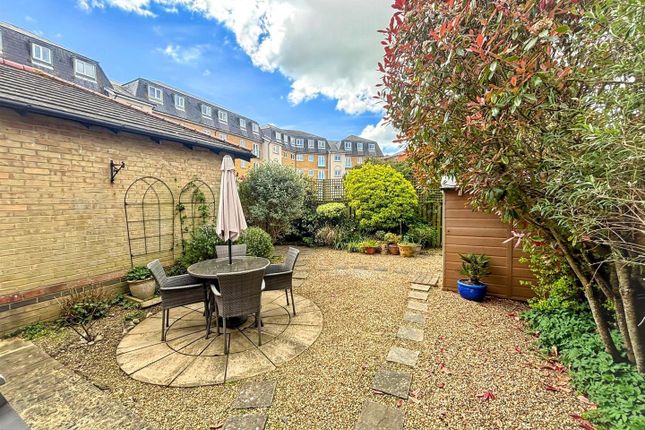 26, Admiralty Way, Eastbourne photo 2