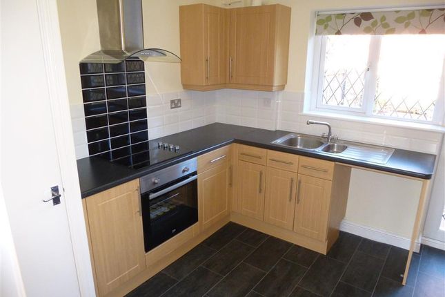 34, Whinchat Grove, KIDDERMINSTER photo 2