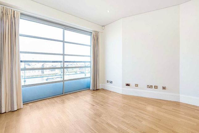 Flat 712, Spice Quay Heights, 32, Shad Thames, London photo 4