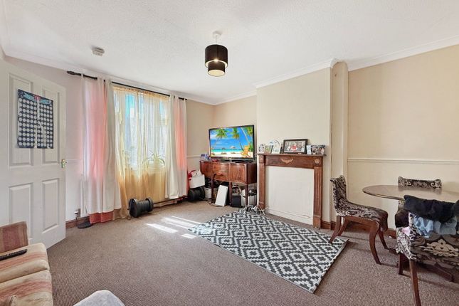 38, Charles Street, Trowbridge photo 3