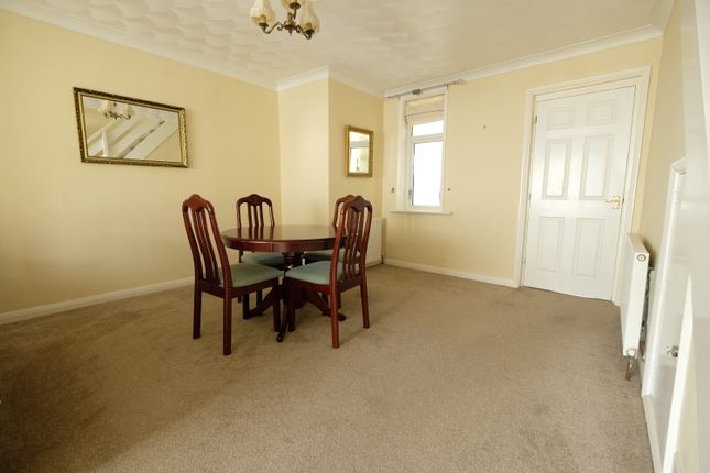 Downs Park Crescent, Totton photo 3