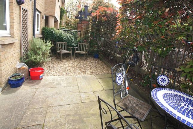 Flat for sale in St. James's Drive, London