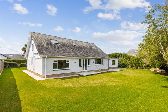 3 Manor Bend, Manor Bend, Brixham photo 2