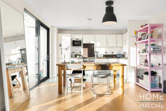 Flat for sale in Ocean House, Dalston Square