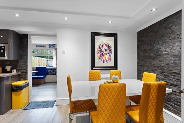 2, Skye Court, Irvine photo 3