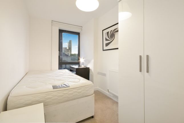Flat for sale in Upper North Street, London