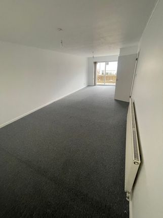 98 Cedar Road, Canterbury photo 5