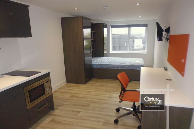 Flat 14, Andromeda House 18, Southampton Street, SOUTHAMPTON photo 2