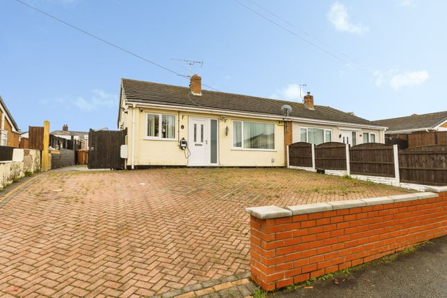 2-bed bungalow on 6, Clifton Park Avenue, Deeside, £150,000