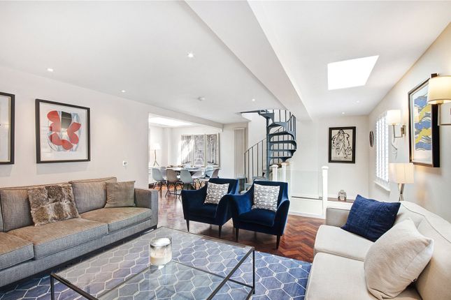 Detached house to rent in Denbigh Close, Notting Hill, London