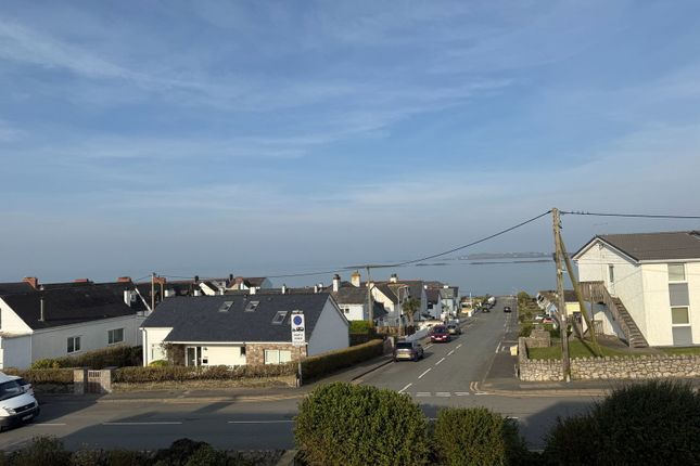 Cae Cloc,1, Station Road, Rhosneigr photo 3