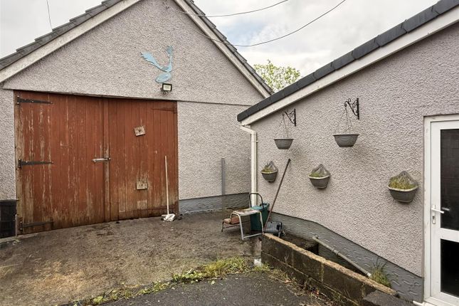 43, Heol Yr Ysgol, Llanelli photo 4