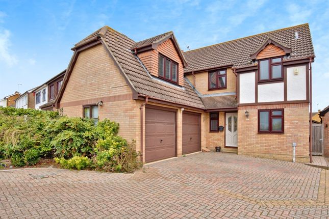 Thumbnail Detached house for sale in Hyland Gate, Billericay
