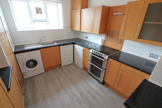 Flat for sale in Merlin Close, Ilford