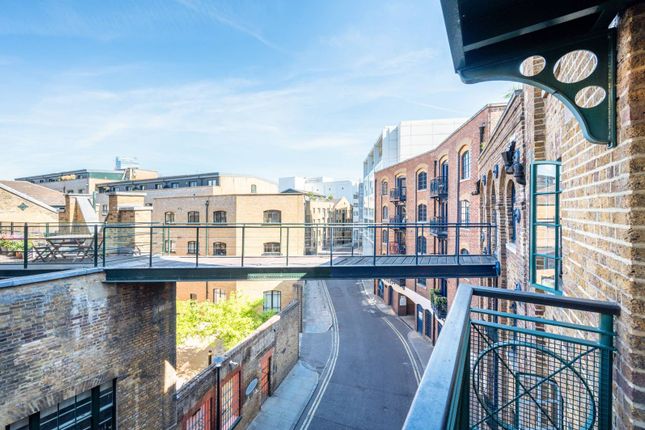 Flat to rent in St Andrews Wharf, Shad Thames, London