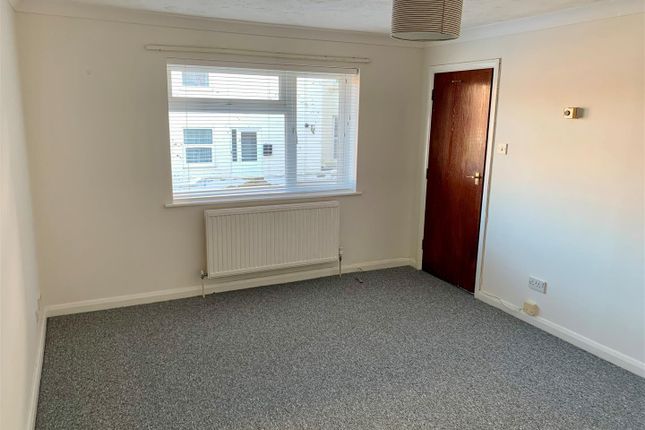 Flat 10, The Stetson, 8, St. Catherines Road, Littlehampton photo 4