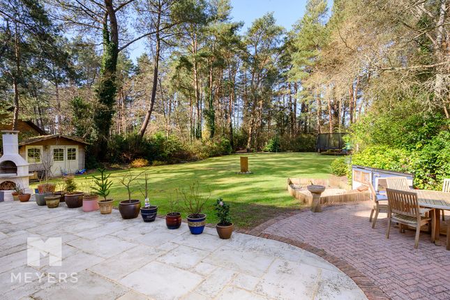 87, Lions Lane, Ringwood photo 2