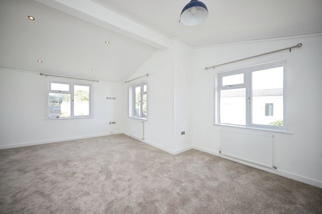 31a, Ivy House Park, Taunton photo 2