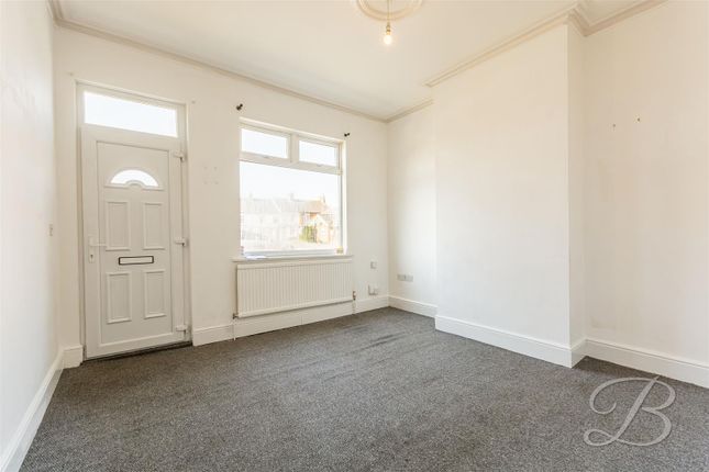 37, Silk Street, Sutton-In-Ashfield photo 2
