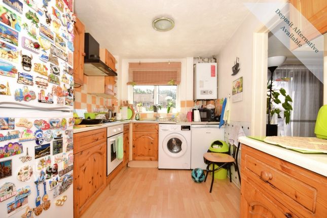 42, Loxwood Walk, Crawley photo 3