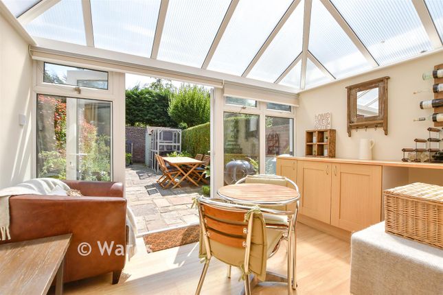 10, Hanbury Close, Maidstone photo 3