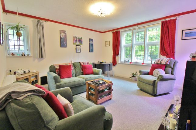 Flat 45 Rudmore Court, Simpson Road, Portsmouth photo 2
