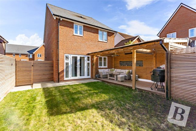 14, Sun Marsh Way, Kent photo 2