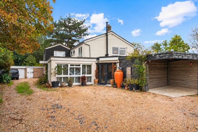 3-bed semi-detached on Abbotts Lane, Ware, £600,000