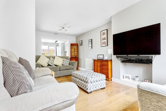 77 Barley Ponds Road, Ware photo 4