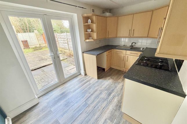 78, Stapleford Close, Manchester photo 3