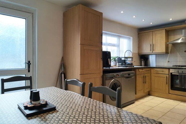 28, Ferndale Street, Cardiff photo 4