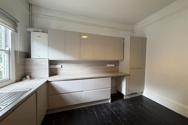 12A, Penryn Street, Redruth photo 3