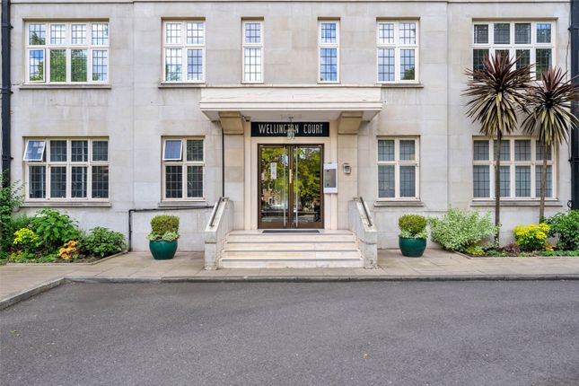 Flat 15, Wellington Court 55-67,, Wellington Road, London photo 3