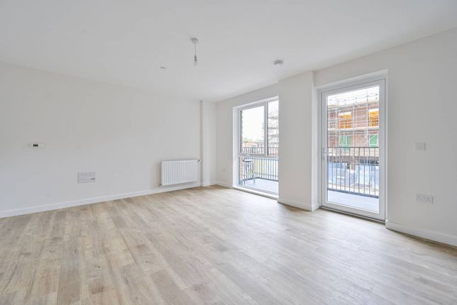 Thumbnail Flat to rent in Dock 28, Woolwich, London