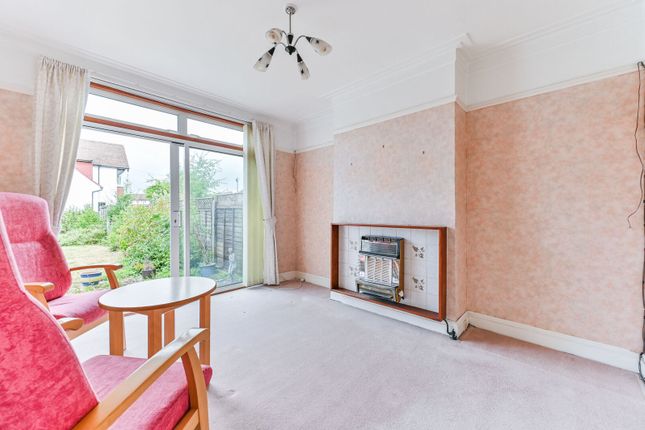 Waverley Road, Stoneleigh photo 4